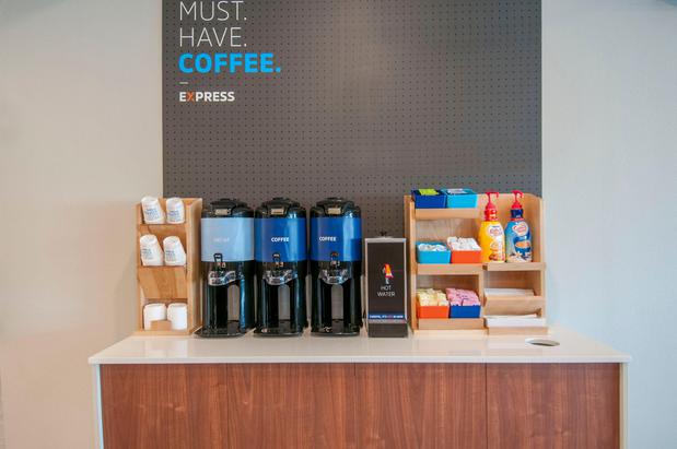Images Holiday Inn Express & Suites Plano West - Frisco by IHG