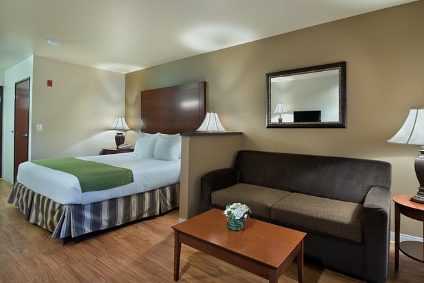 Images Oxford Suites Yakima