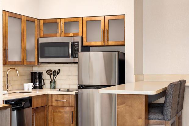 Images Staybridge Suites Fort Wayne by IHG