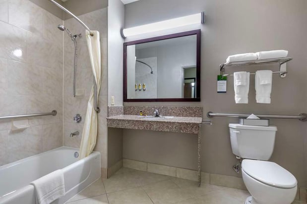 Images Best Western Plus Mansfield Inn & Suites