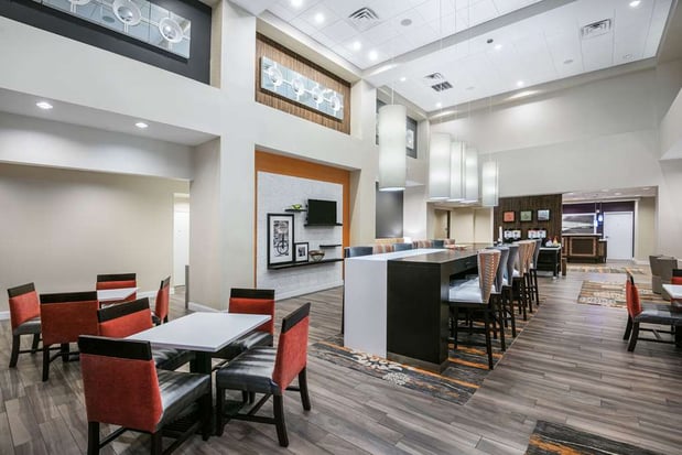Images Hampton Inn & Suites San Antonio Brooks City Base