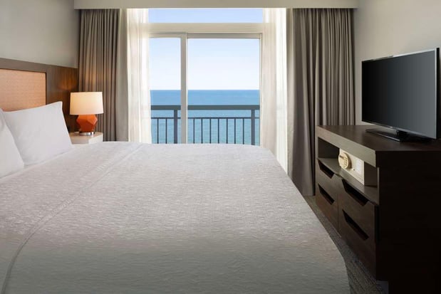Images Hampton Inn & Suites Myrtle Beach/Oceanfront