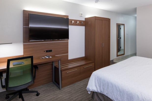 Images Holiday Inn Express & Suites Arlington (I-20-Parks Mall) by IHG