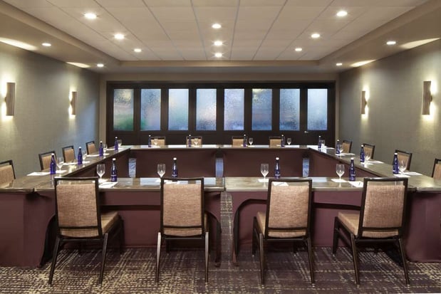 Images Embassy Suites by Hilton Philadelphia Airport