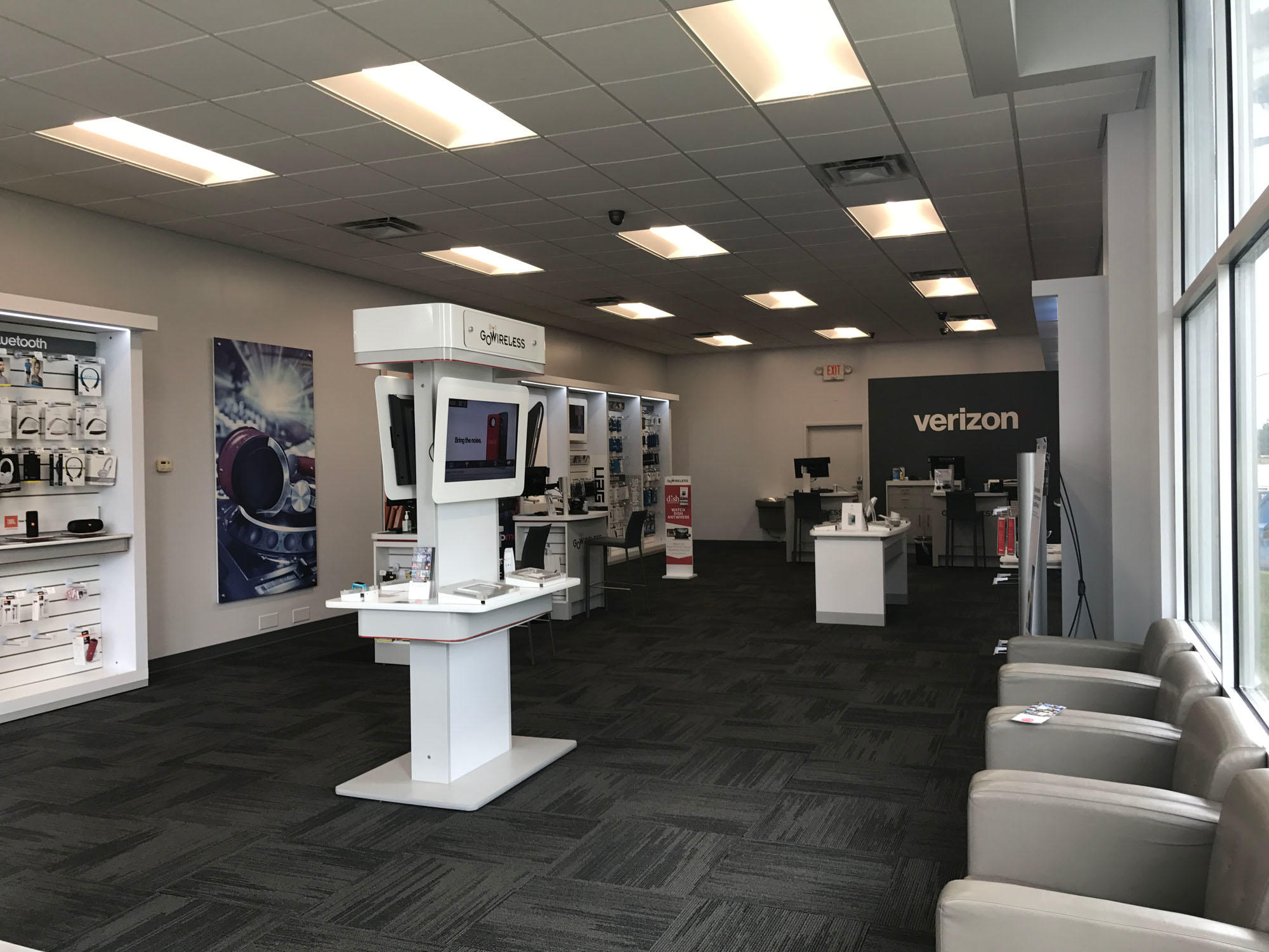 Verizon Authorized Retailer – GoWireless Photo