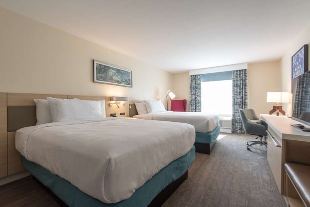 Images Hilton Garden Inn Calabasas