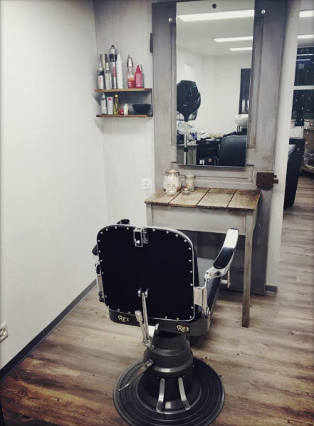 Dorfcoiffeur, Dorfstrasse 23 in Unterengstringen