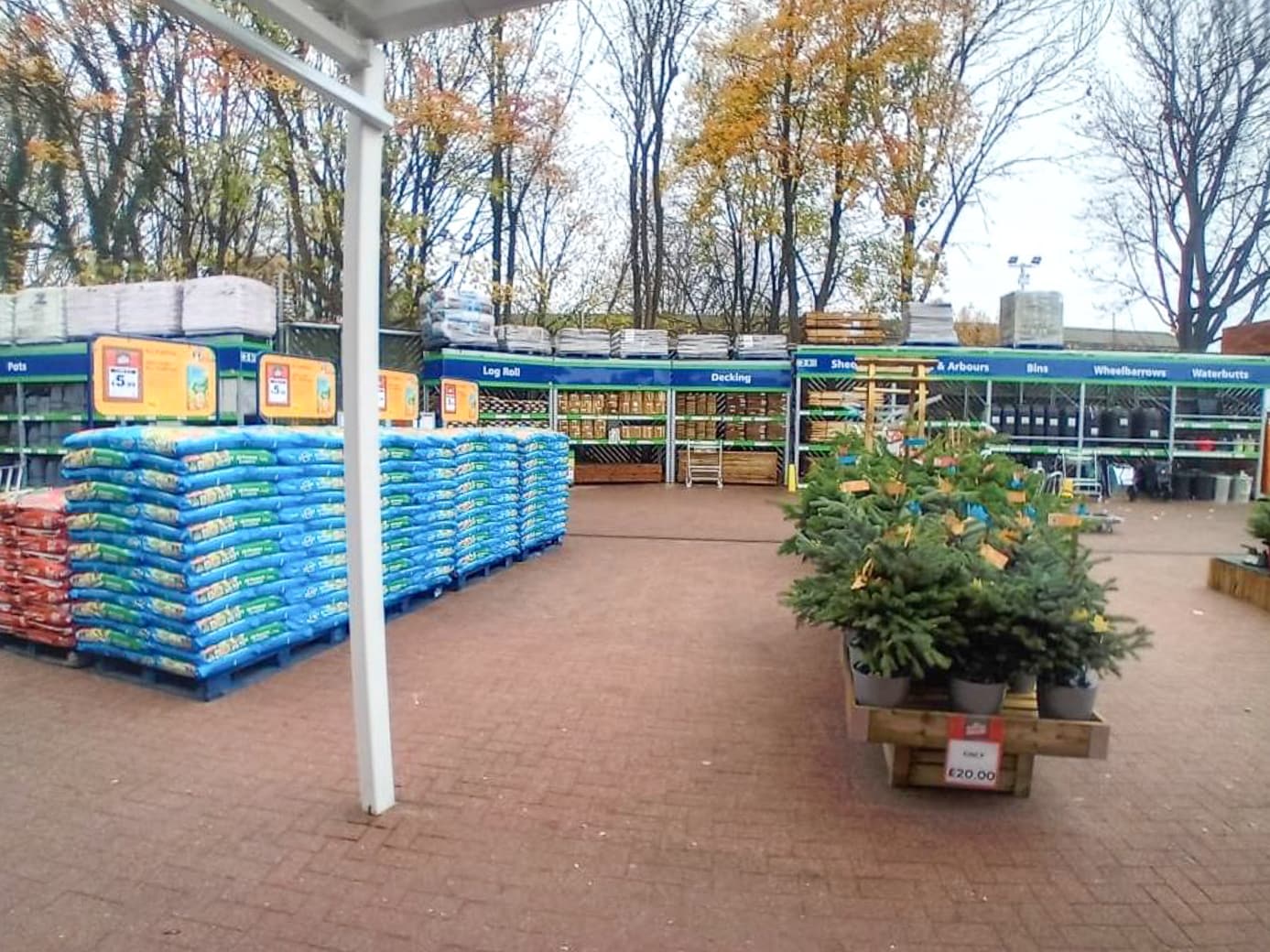 Images B&M Home Store with Garden Centre