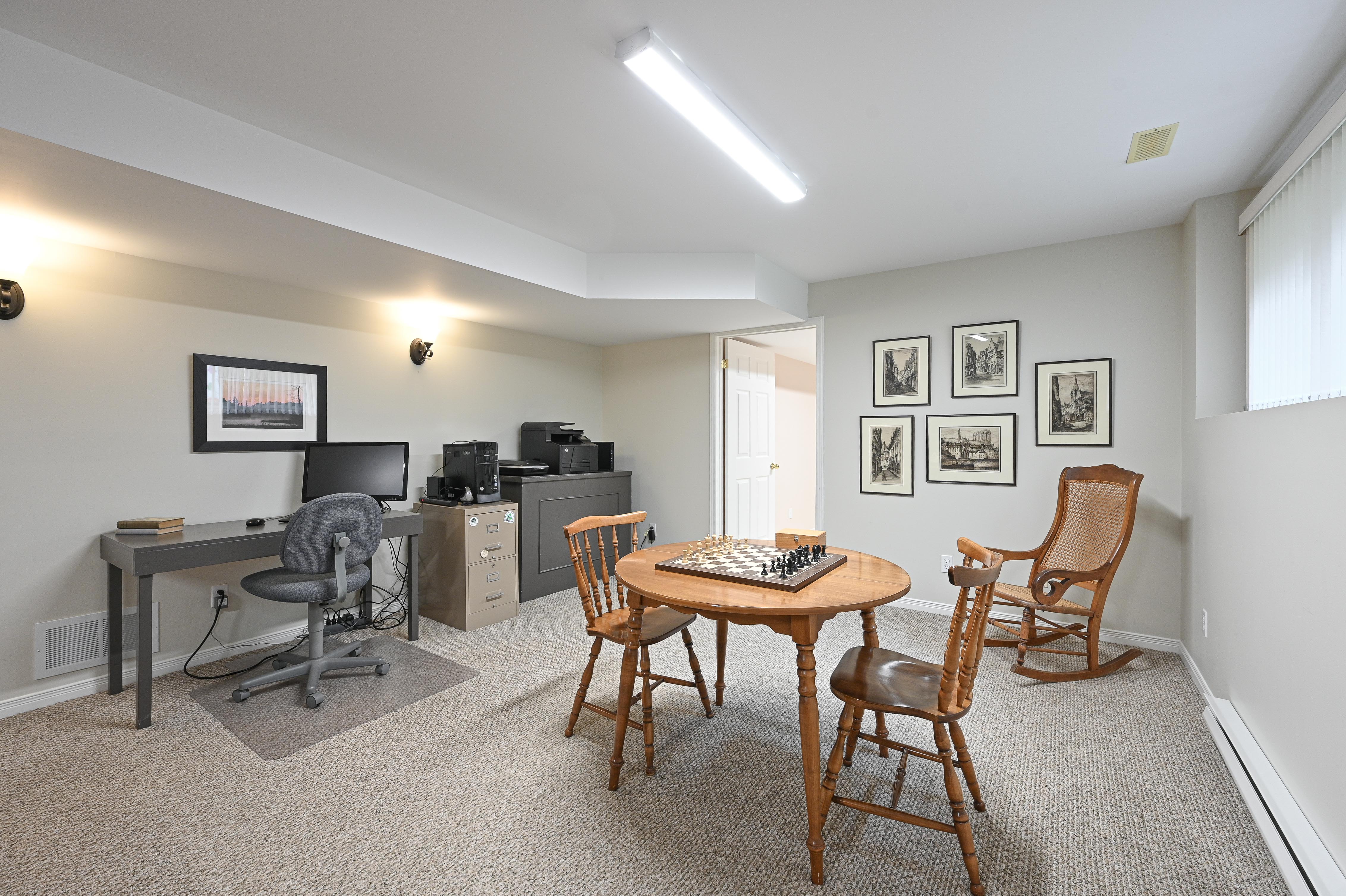 Images Leif Olson - Ottawa Real Estate Agent - Hamre Team RE/MAX Affiliates
