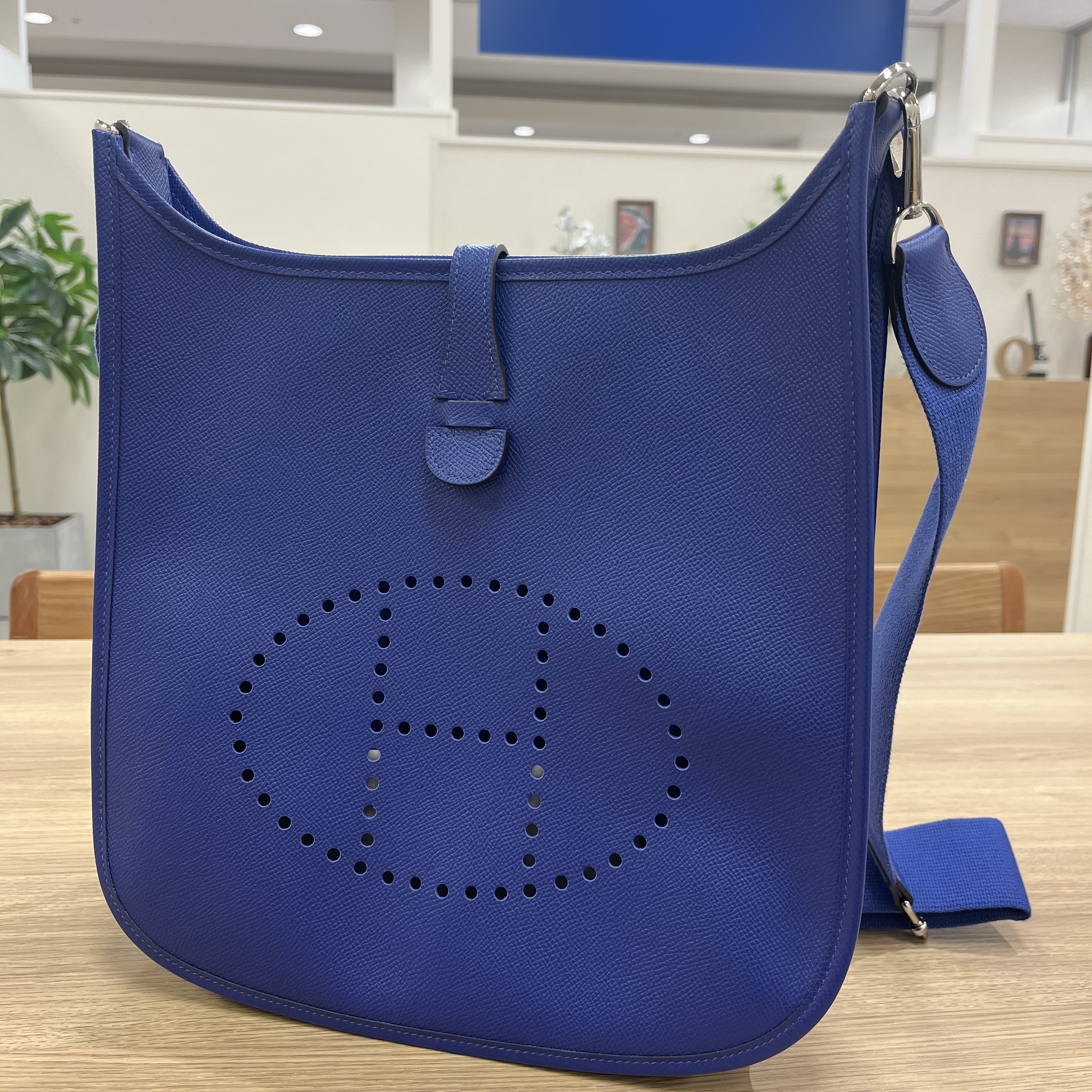 Images KOMEHYO コメ兵 買取センター 豊橋カルミア