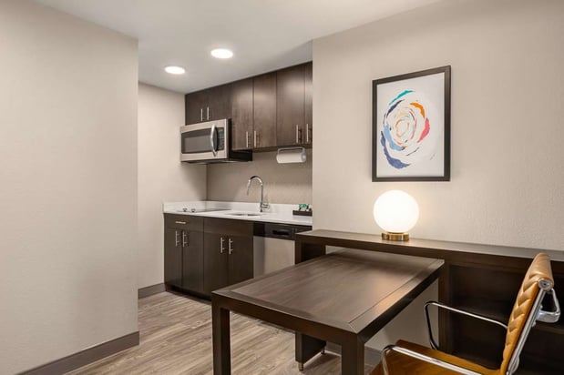 Images Homewood Suites by Hilton Indianapolis Downtown IUPUI