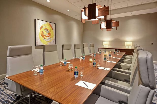 Images Embassy Suites by Hilton Charleston