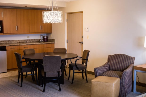 Images Holiday Inn & Suites Bolingbrook by IHG