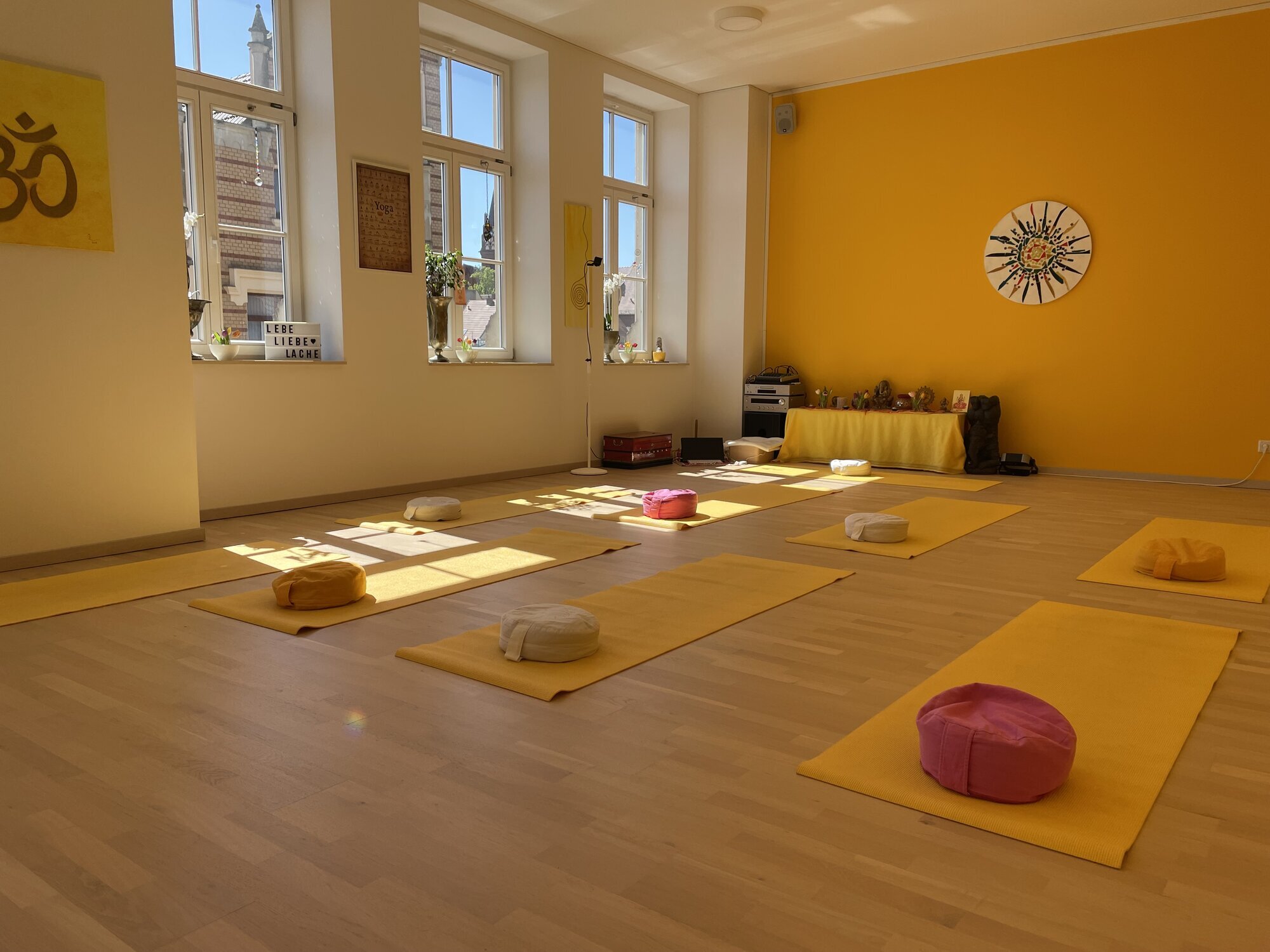 Bilder Sonnenschein-Yoga