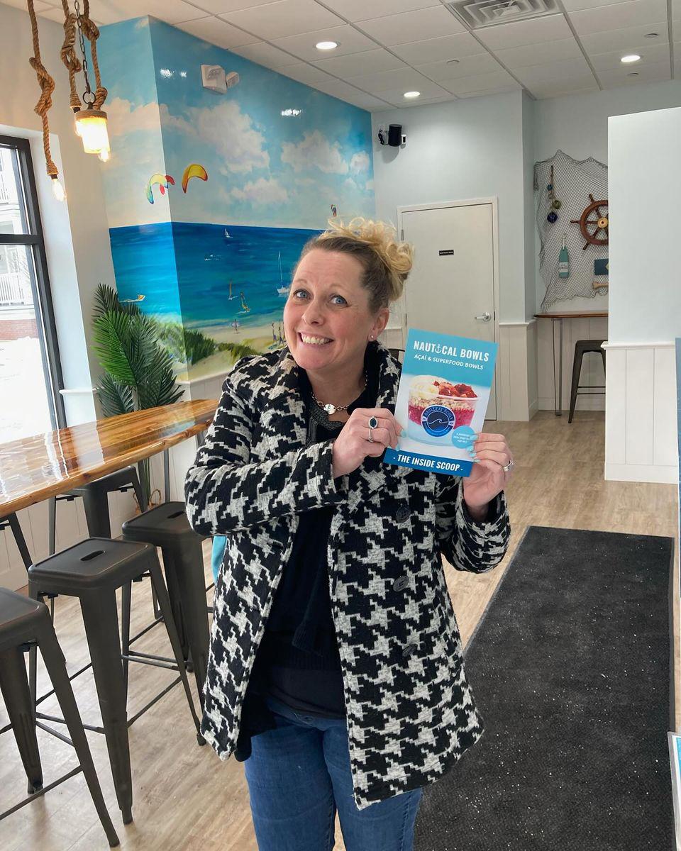 Quick stop at @nauticalbowlsstorrs today! If you haven’t checked out this new tasty business in town, be sure to soon! They are serving up healthy treats! Thanks Lisa for showing us your new place!