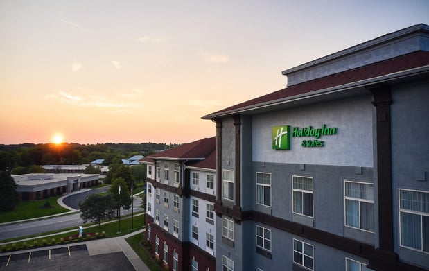 Images Holiday Inn & Suites Madison West - Middleton by IHG
