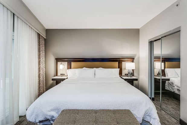 Images Hampton Inn & Suites Mobile- Downtown Historic District