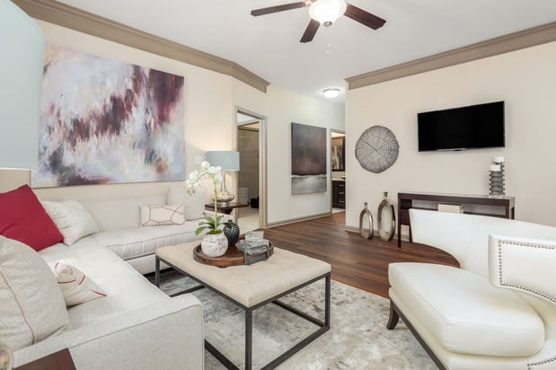 Images The District | Luxury Apartment Homes