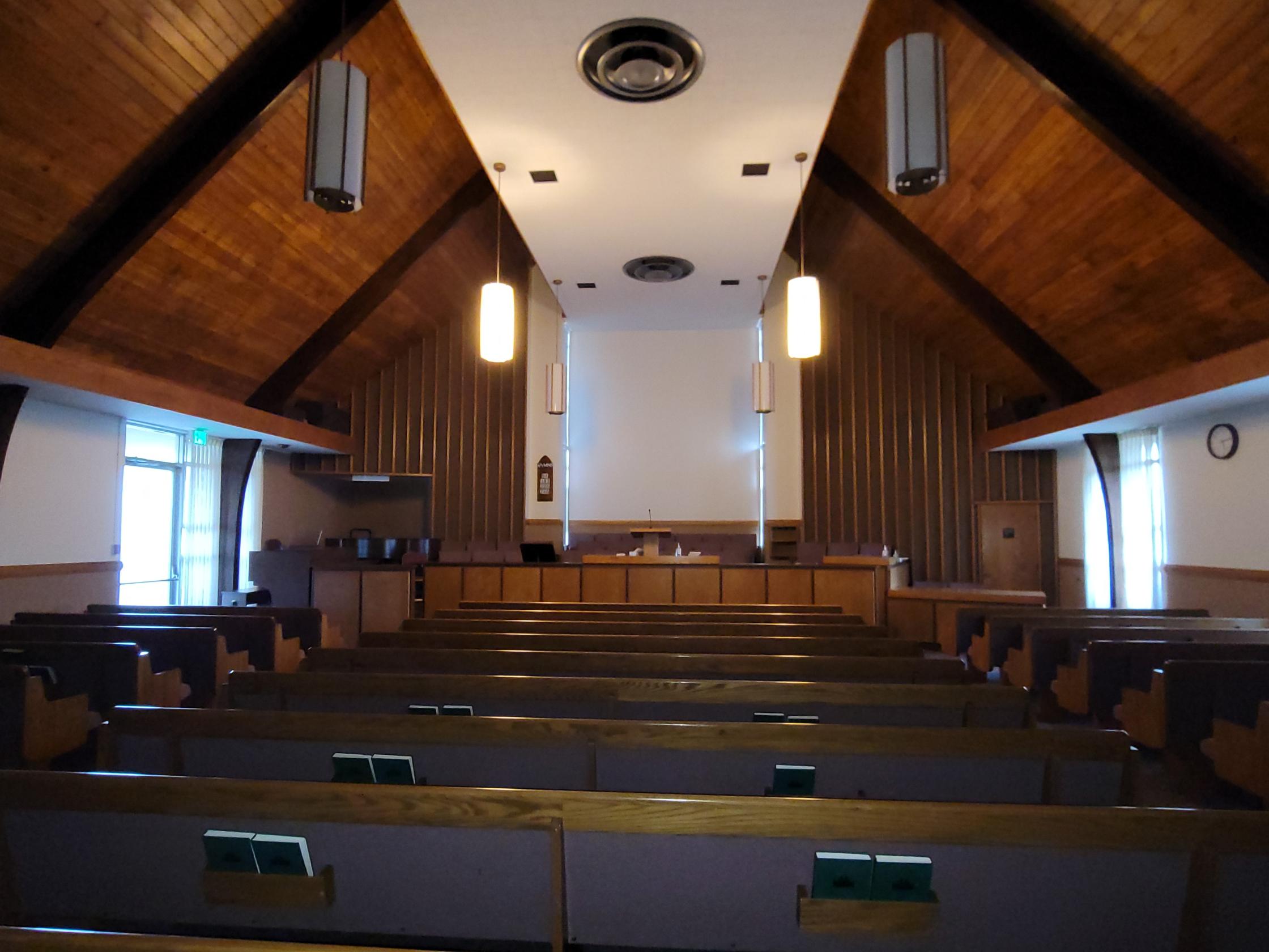 Main meeting room of The Church of Jesus Christ of Latter-day Saints