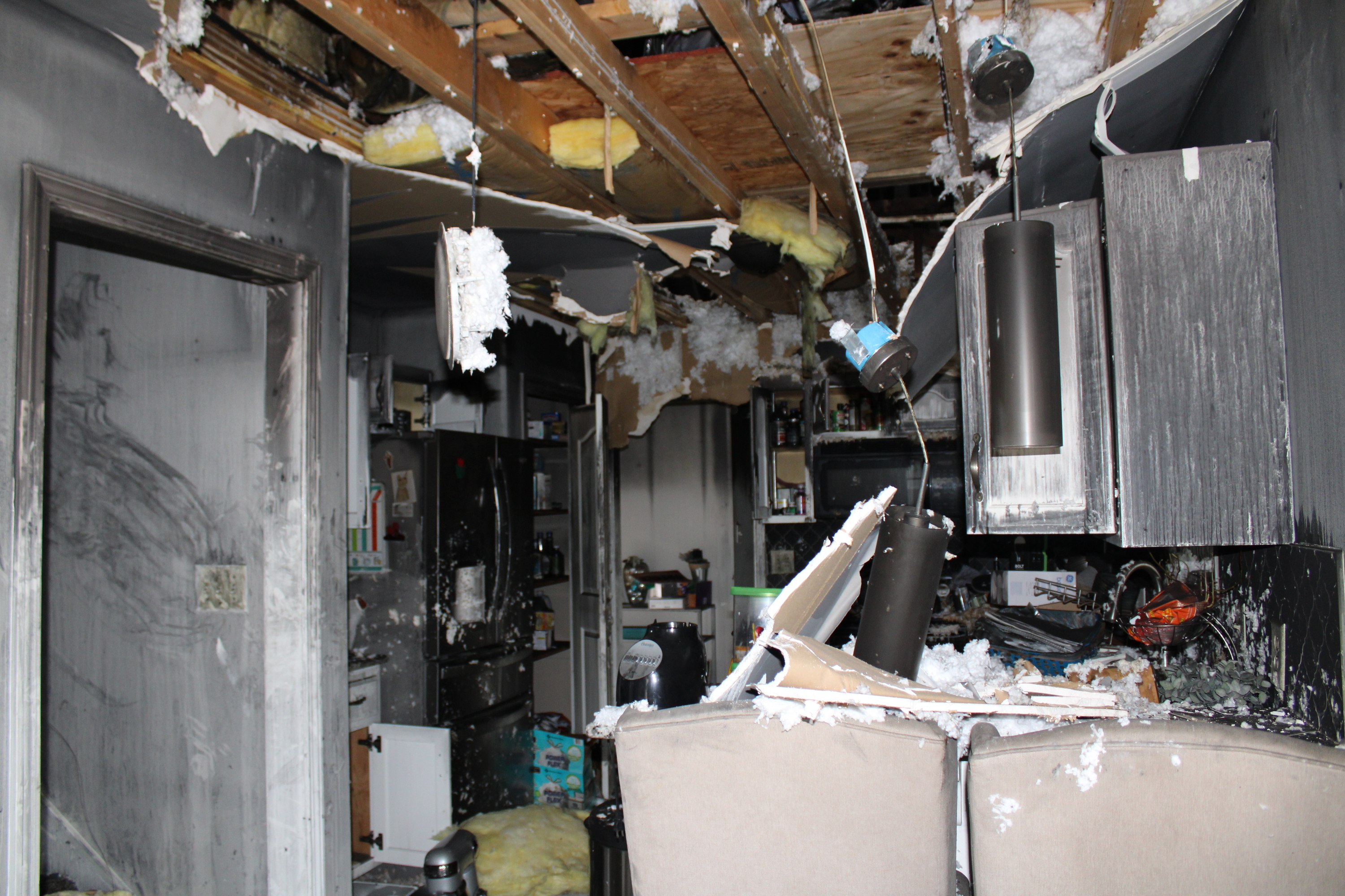 Fire damage can be devastating, but our experienced technicians are here to bring hope and restoration to your home. 🔥 Contact SERVPRO of Bartlett/Cordova!