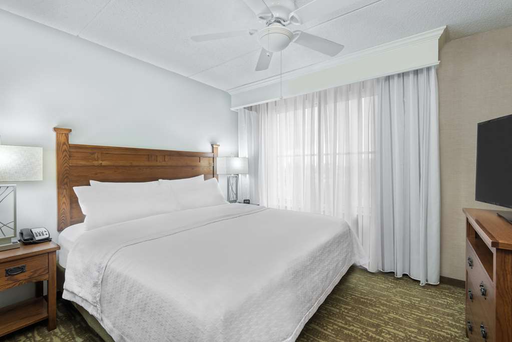 Guest room Homewood Suites by Hilton Buffalo-Amherst Buffalo (716)833-2277