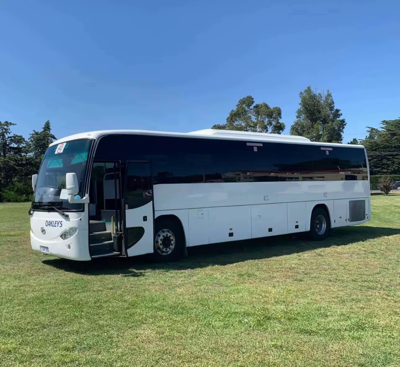 Images Oakley's Coaches