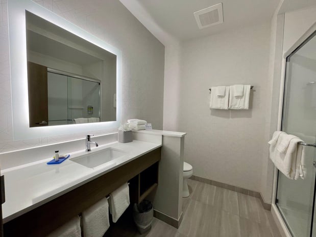 Images Holiday Inn Express & Suites Ft. Smith - Airport by IHG