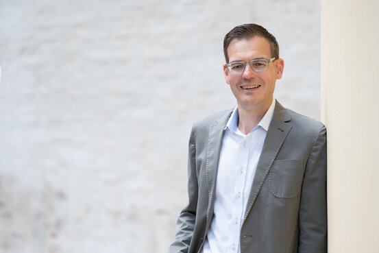 Tobias Birx GmbH & Co. KG - Finanzberater Landshut - Weil's um Ihr Geld geht, Bernsteinstr. 19 B in Altdorf
