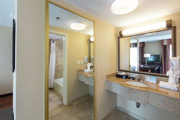 Images Hampton Inn & Suites Jacksonville-Airport