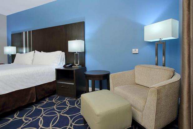 Images Holiday Inn Express & Suites Houston North - IAH Area by IHG