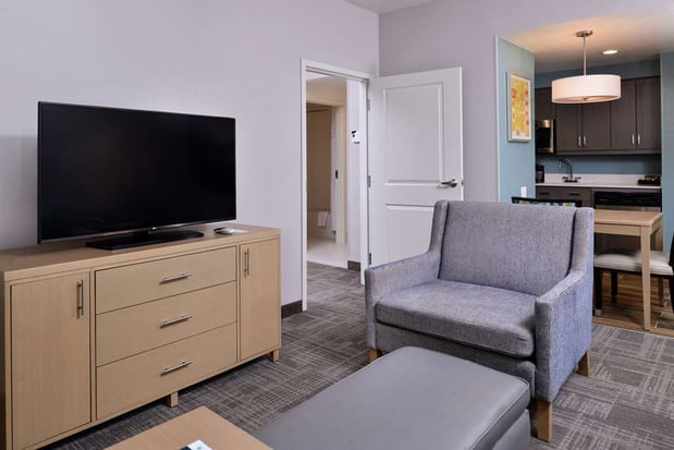 Images Homewood Suites by Hilton Des Moines Airport