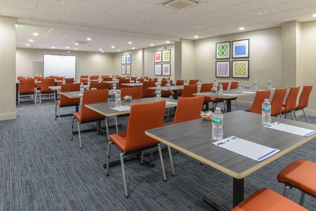 Images Holiday Inn Express Southington by IHG