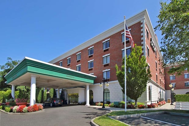 Images Hampton Inn & Suites Rockville Centre