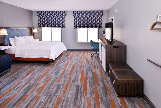 Images Hampton Inn & Suites Legacy Park-Frisco