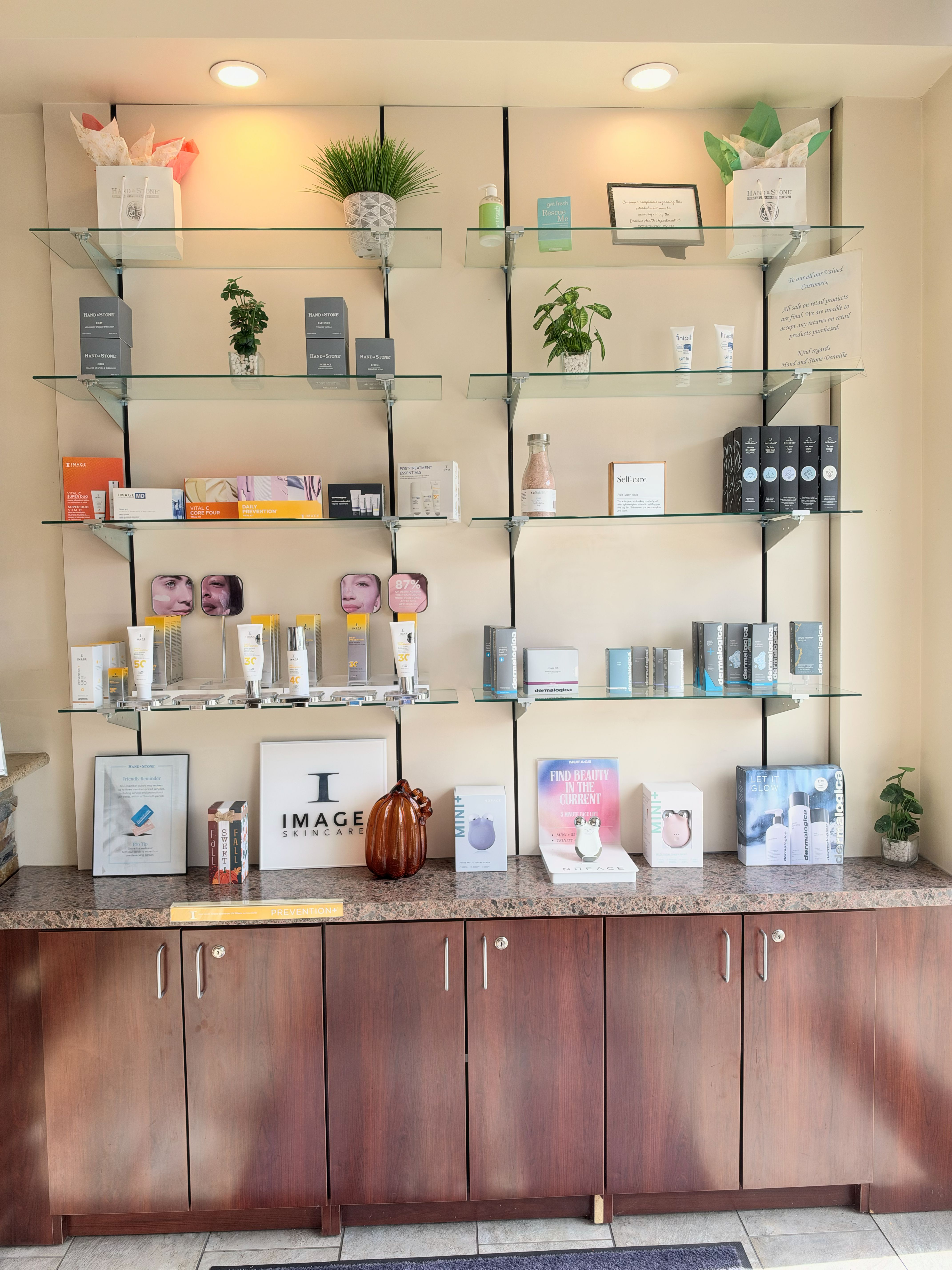 Hand & Stone Massage and Facial Spa
