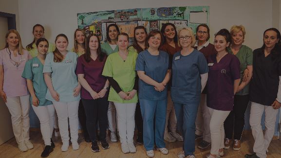 Kids Dental Care MVZ für Kinderzahnheilkunde - Dr. Piehlmeier & Dr. Hajek-Al-Khatar, Dr. Rodewald, Dr. Nemecek, Dr. Bratu, Dr. Cantz, Fr. Stankovic & Fr. Meretta, August-Exter-Straße 4 in München