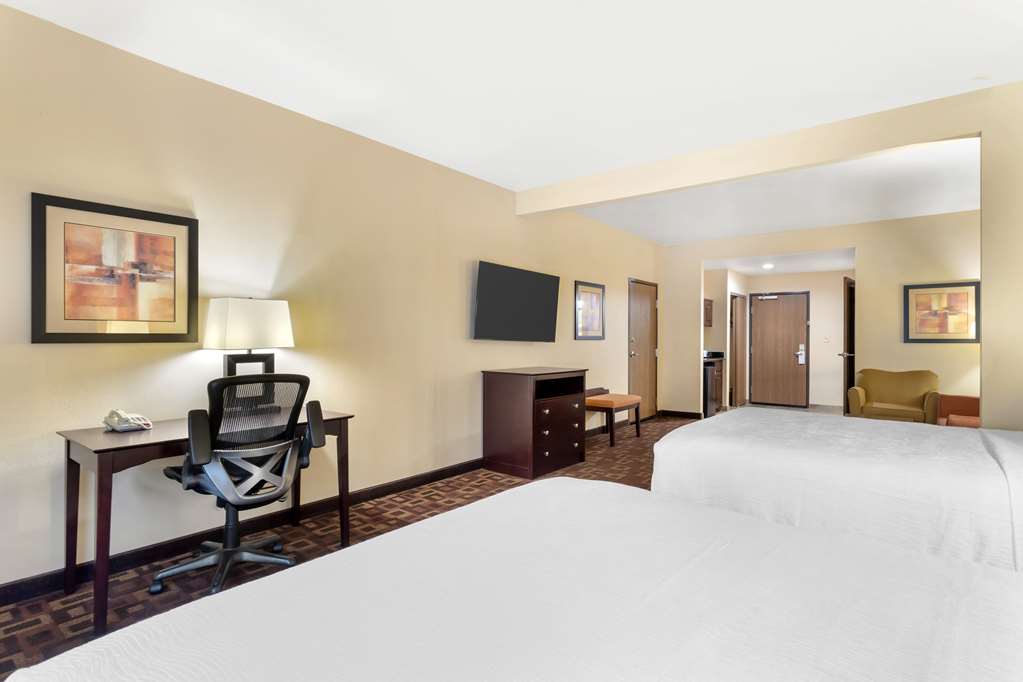 ADA Two Queen Suite