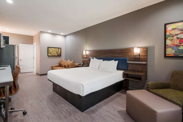 Images Best Western La Place Inn