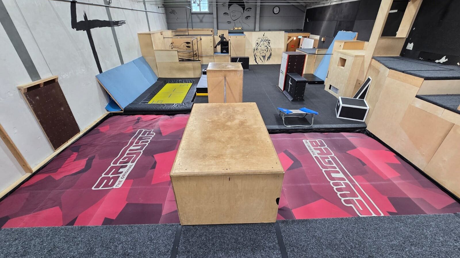 Bild 3 von 4 Elements Academy