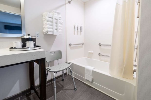 Images Hampton Inn & Suites Greensboro/Coliseum Area