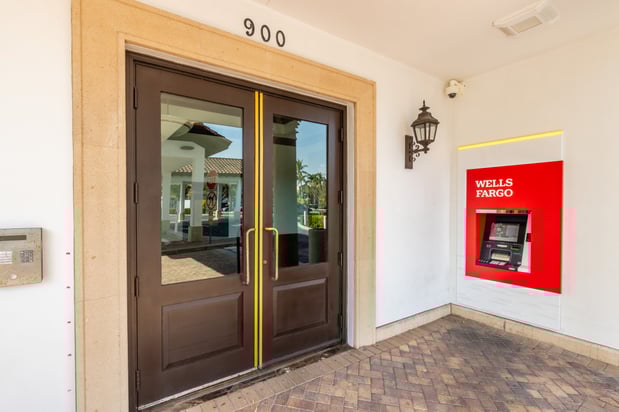 Images Wells Fargo Bank