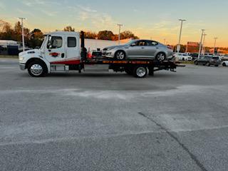 Images Riverdale Towing & Recovery