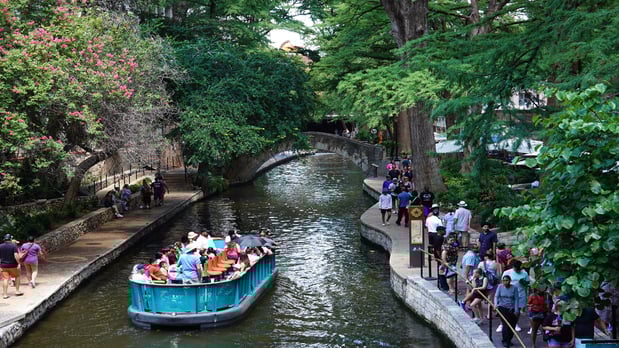 Images Holiday Inn Express & Suites San Antonio Rivercenter Area by IHG