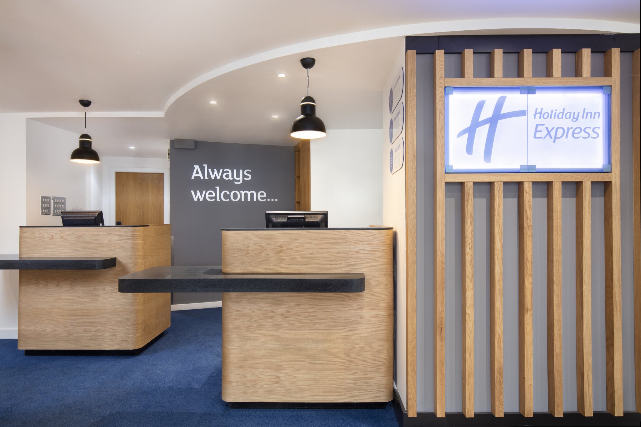 Images Holiday Inn Express Strathclyde Park M74, JCT.5 by IHG