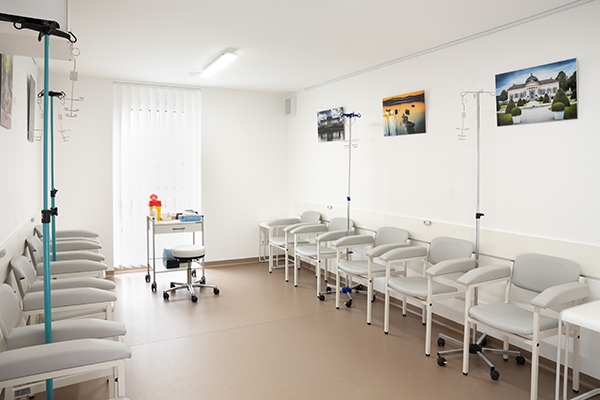 Bild 1 von Dr. Roozbeh Ahmadi