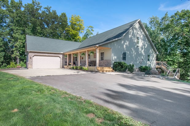 Images George Brennan - Realty Executives Main Street