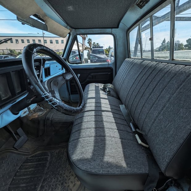 Images Mountain View Auto Interiors