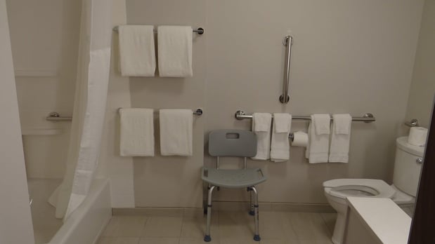 Images Holiday Inn Express & Suites Auburn Downtown by IHG