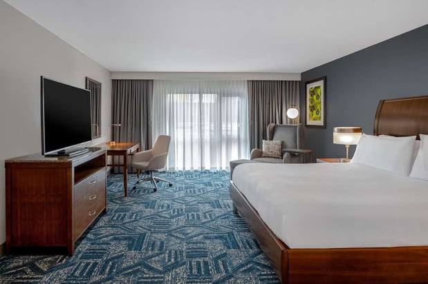 Images Hilton Garden Inn Burlington Downtown