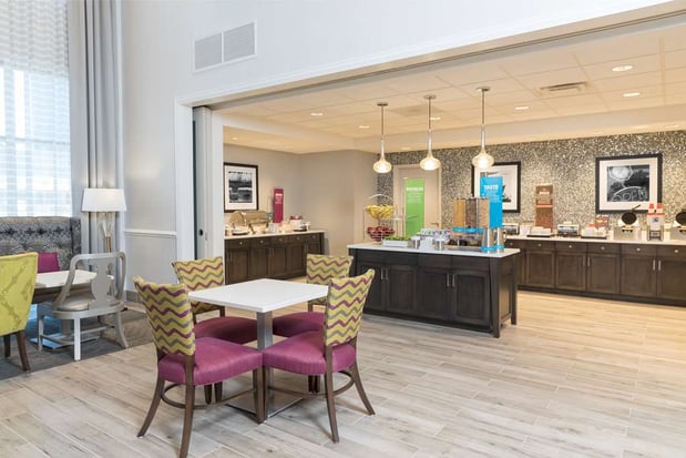 Images Hampton Inn & Suites Chicago Schaumburg